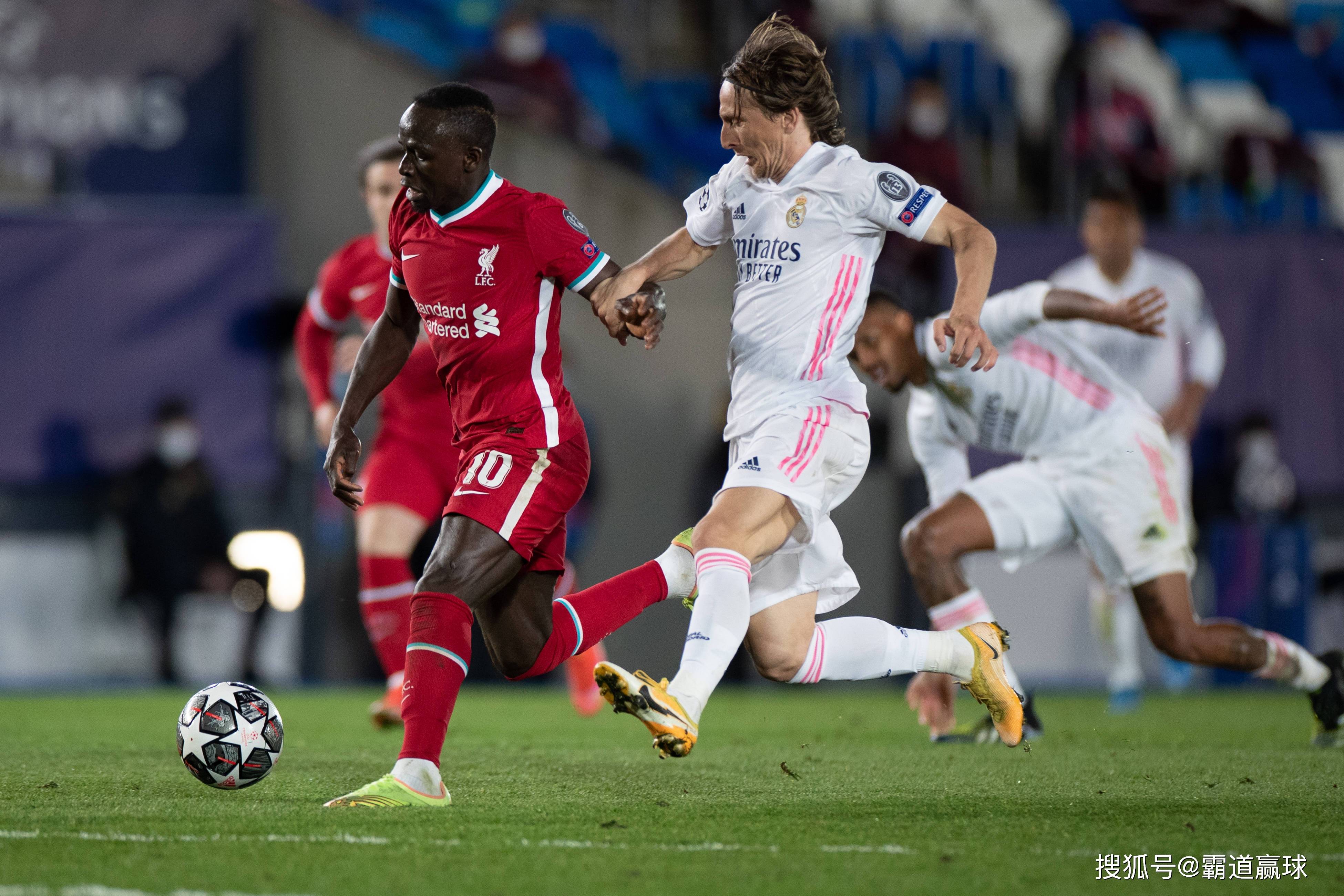 开云在线登录官网-关于集结日利物浦备战CBA季后赛，外线爆发细节曝光，气氛紧张，轮换策略成焦点的信息-开云在线登录官网