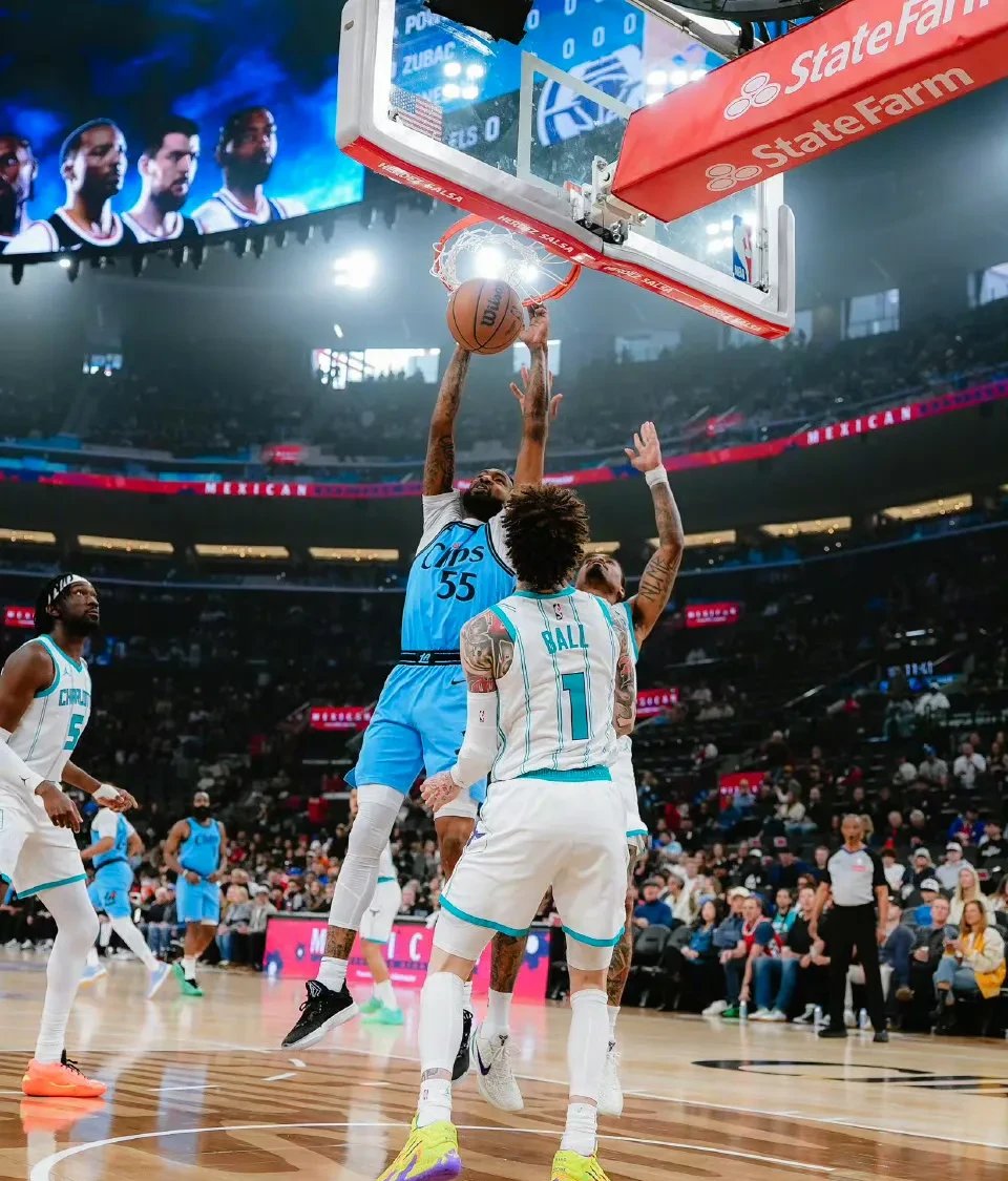 开云在线登录官网-关于洛杉矶快船训练开放日；今晚主帅复盘引欢呼；NBA总决赛在即；球队文化再被提及的信息-开云在线登录官网